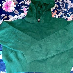 Forever 21 green cropped hoodie